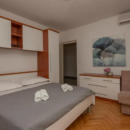 Apartment 3 Bedroom Nice In *
