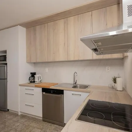 Apartment 3 Bedroom Nice In *