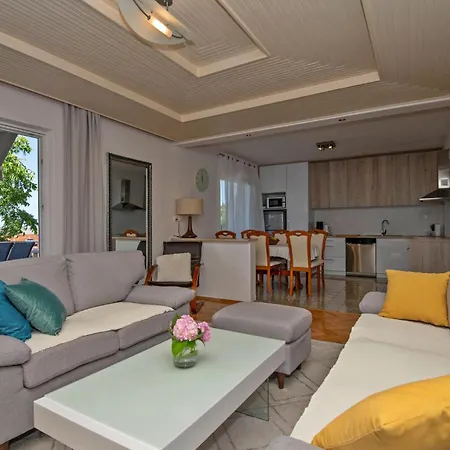 3 Bedroom Nice In