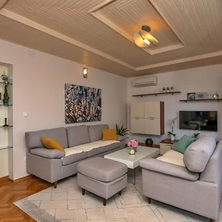 Apartment 3 Bedroom Nice In
